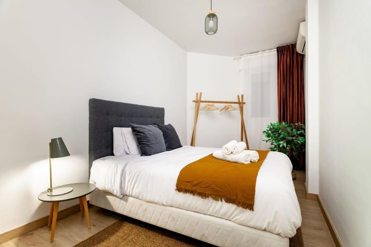 Exclusive Huge 4 Double Bedroom City Center Барселона Экстерьер фото